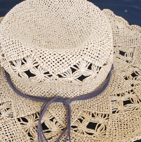 Hat - Picture 4 of 6